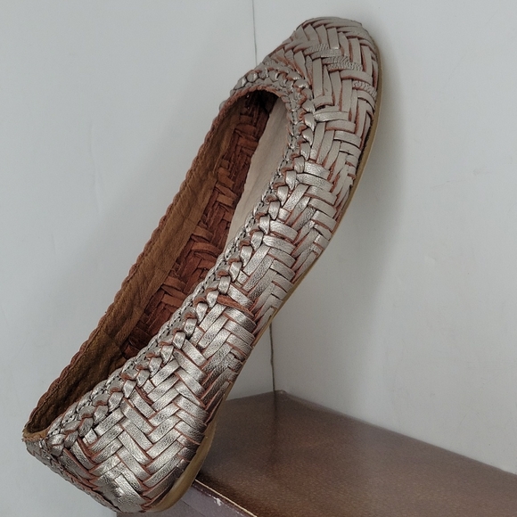 SEYCHELLES Pewter Ballet Flats Woven Metallic Leather 7M - Picture 13 of 16
